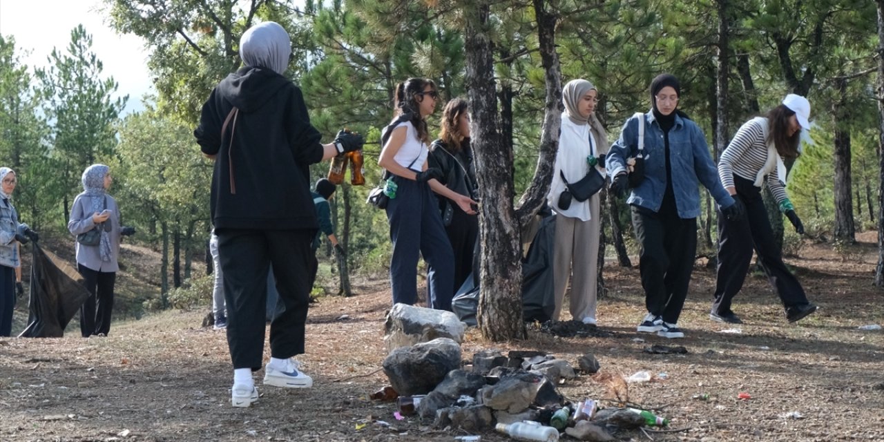 Konya Gökçehüyük Baraj Göletinde doğaya saygı yürüyüşü