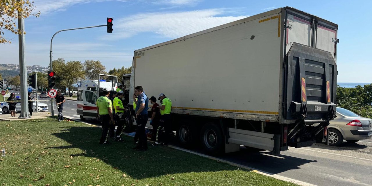 Tekirdağ'da yolun karşısına geçerken kamyonun çarptığı yaya öldü