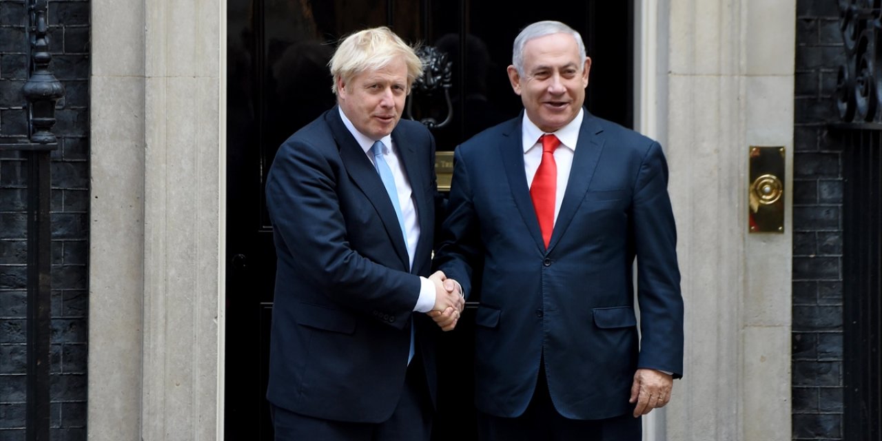 Boris Johnson, Netanyahu'nun ziyaretinden sonra banyosunda dinleme cihazı bulunduğunu belirtti