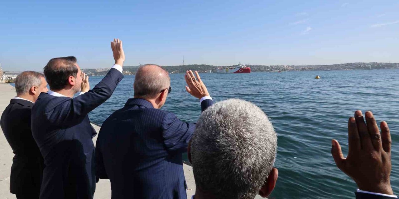 Cumhurbaşkanı Erdoğan, Oruç Reis’i Somali’ye uğurladı