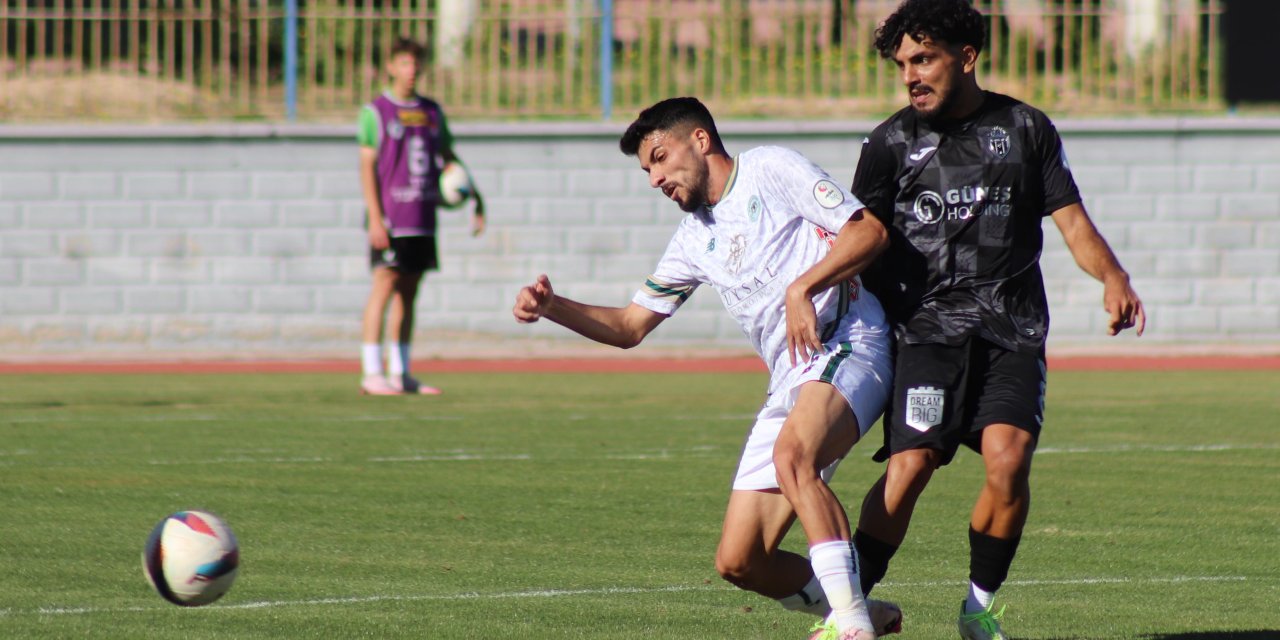 1922 Konyaspor son dakikada yıkıldı!