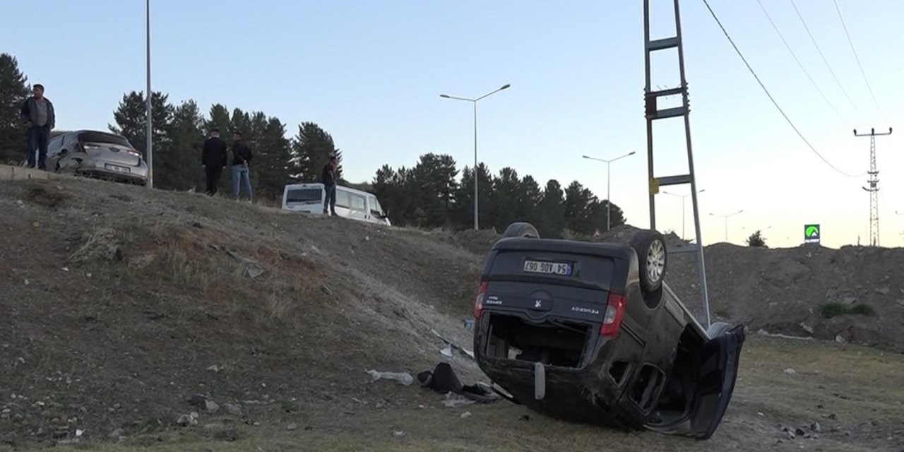 Ağrı'da 2 ayrı trafik kazası; 15 yaralı