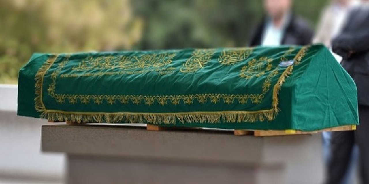 Cenaze namazı kılınırken nefes almaya başladı!