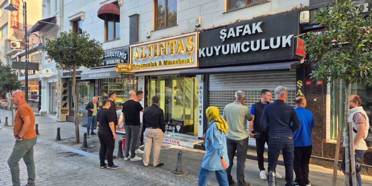Kuyumcu soygunu, 2 kilo altın çalındı