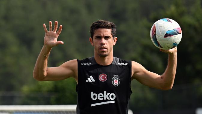 Beşiktaş'ta Paulista'nın durumu netleşti! Konyaspor maçına yetişecek mi?