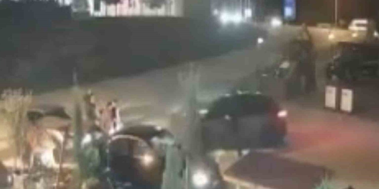 Lüks cipiyle tartıştığı kişinin aracına defalarca çarptı