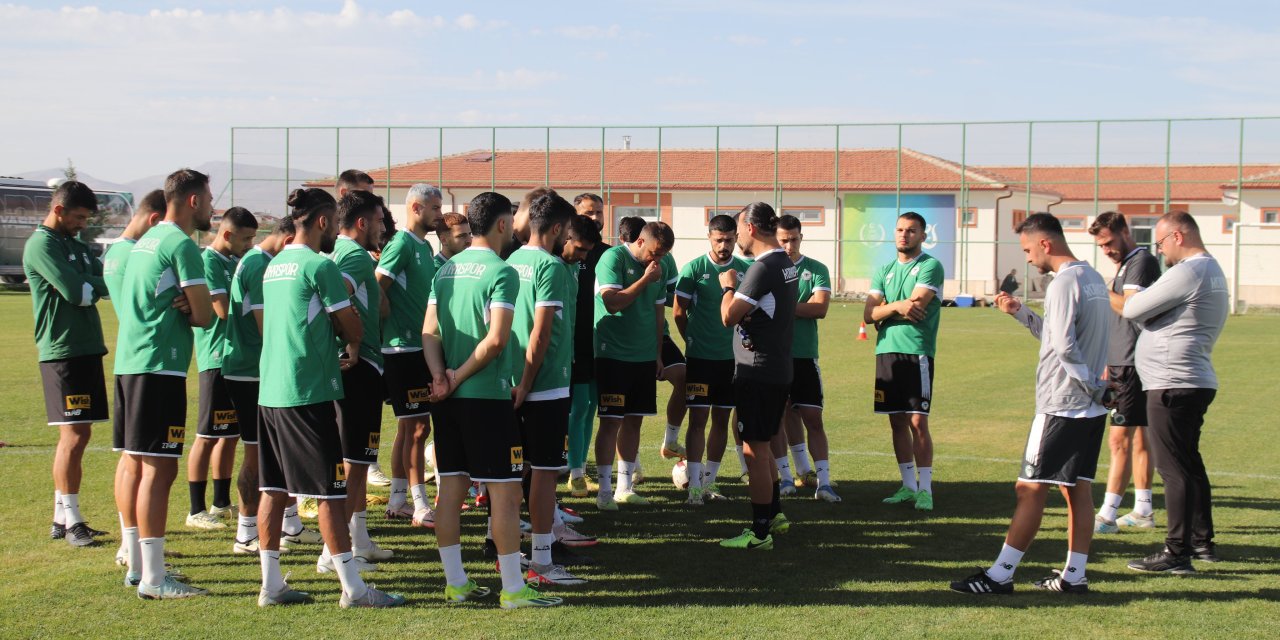 1922 Konyaspor çıkış arıyor!