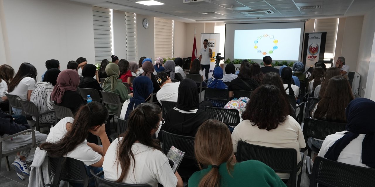 Konya'da gençlere uyarı! Seminerler sürecek