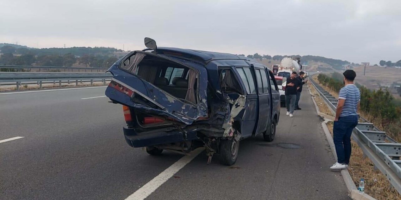 Balıkesir'de asker oğullarını birliğine götürürken kaza yaptılar: 1 ölü, 2 yaralı