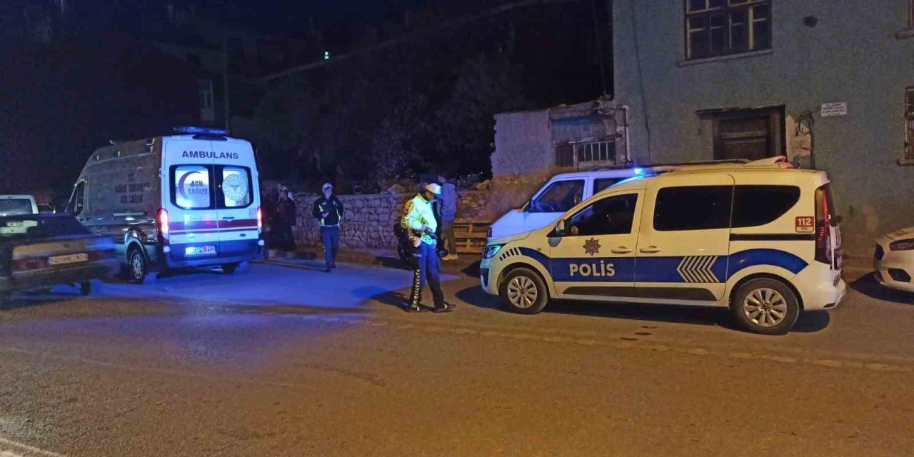 Konya’da motosiklet yayaya çarptı: 2 yaralı