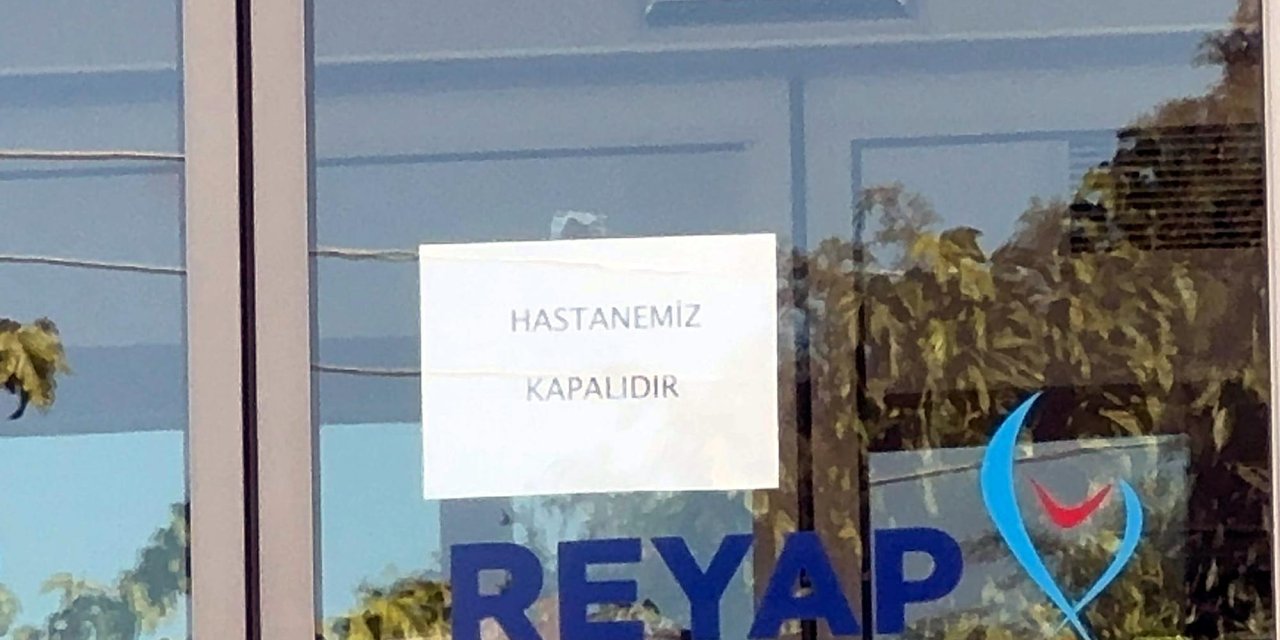 Yenidoğan çetesindeki hastaneye yazı asıldı