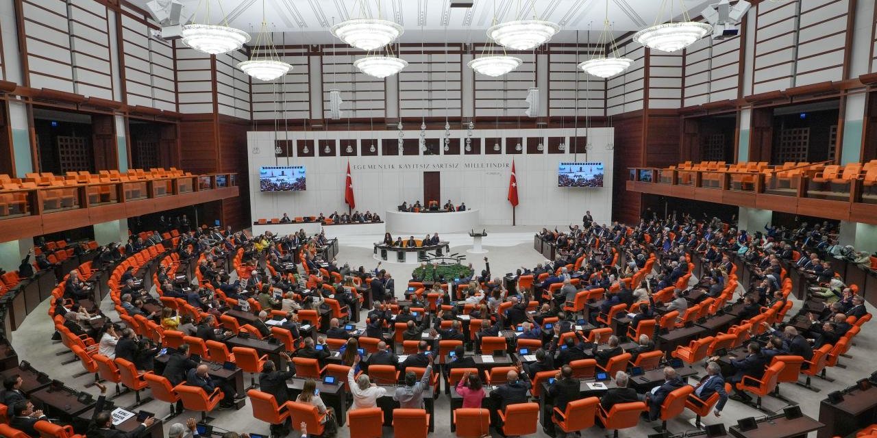 Yargıya ilişkin düzenlemeler içeren kanun teklifi komisyonda kabul edildi