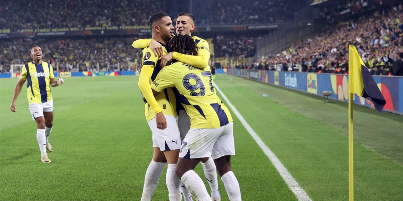 Fenerbahçe, Manchester United ile yenişemedi