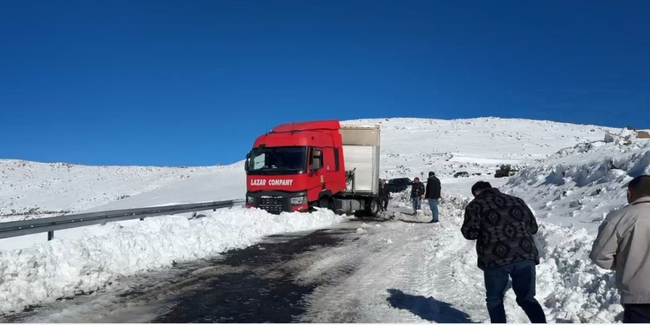 Kar yağışı zor anlar yaşattı