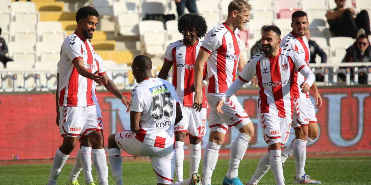 Sivasspor, Sonko'nun golleriyle kazandı