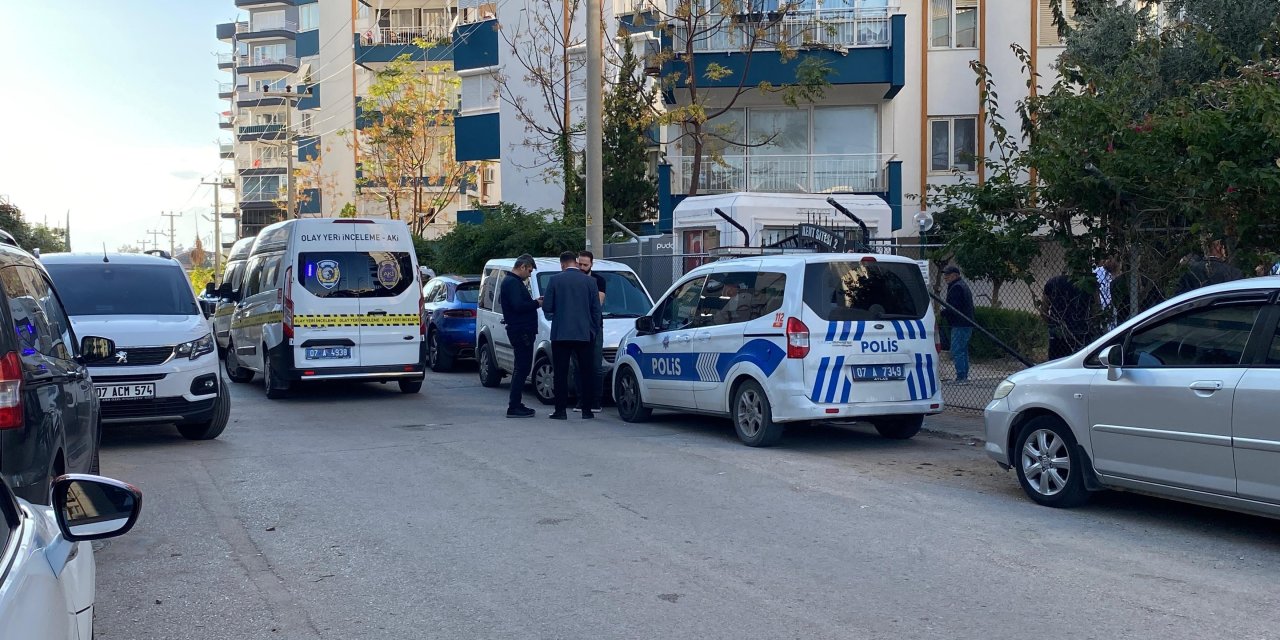 Son Dakika! Antalya'da 3 kardeş evde ölü bulundu