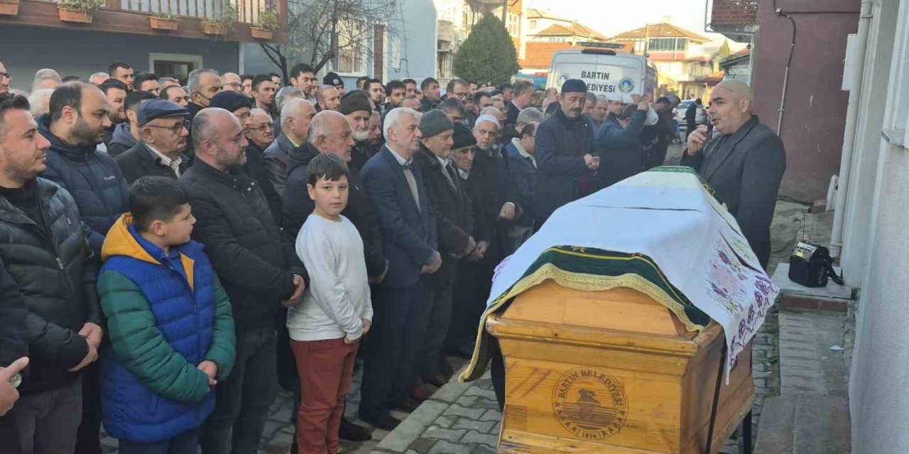 3 genç dualarla son yolculuğuna uğurlandı