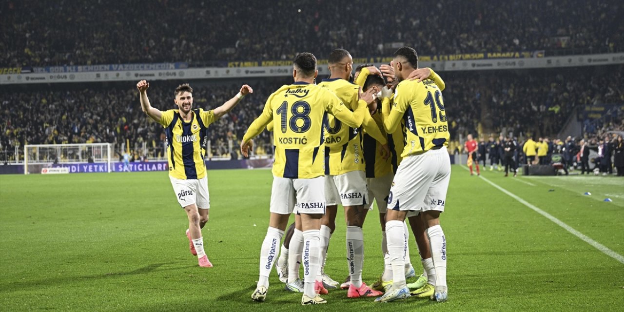 Fenerbahçe, zirve yarışında hata yapmadı