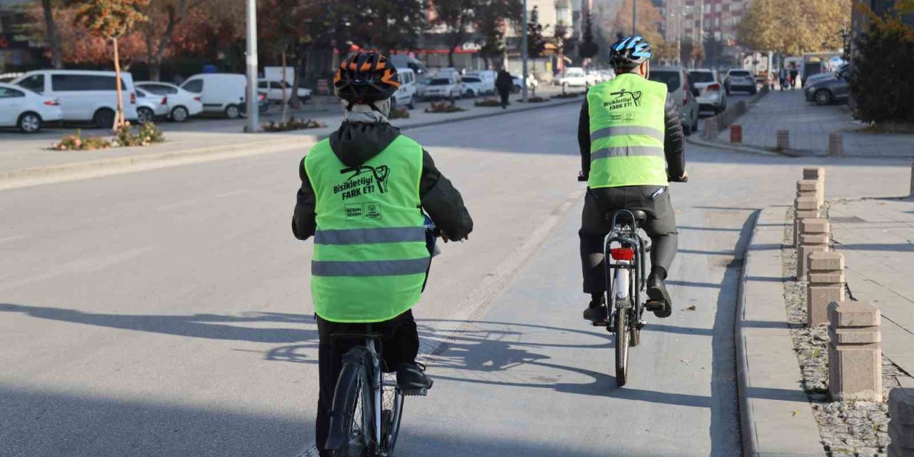 Konya’da bisiklet yollarının araçlar tarafından işgal edilmesine dikkat çekildi