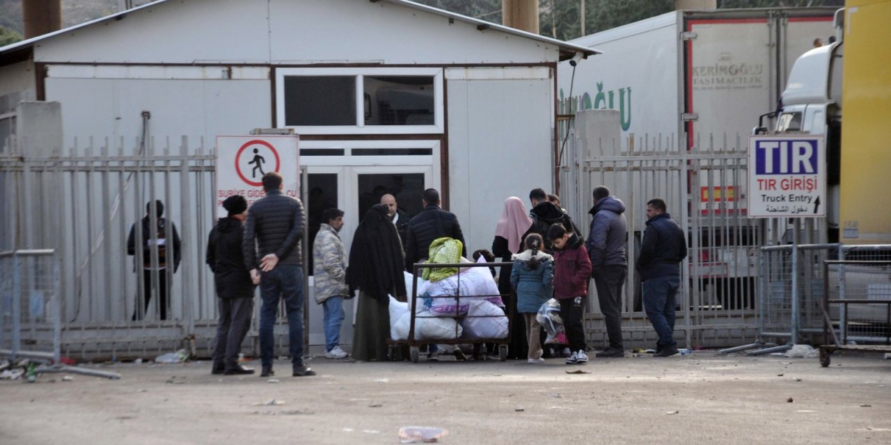 Konya, İstanbul, Hatay... Suriyelilerin ülkelerine geçişleri sürüyor