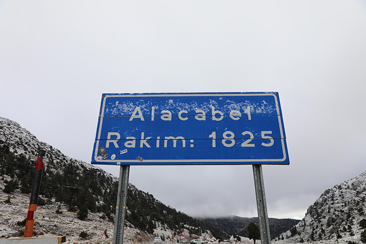 Konya’da kar yağdığında ilk kapanan yol