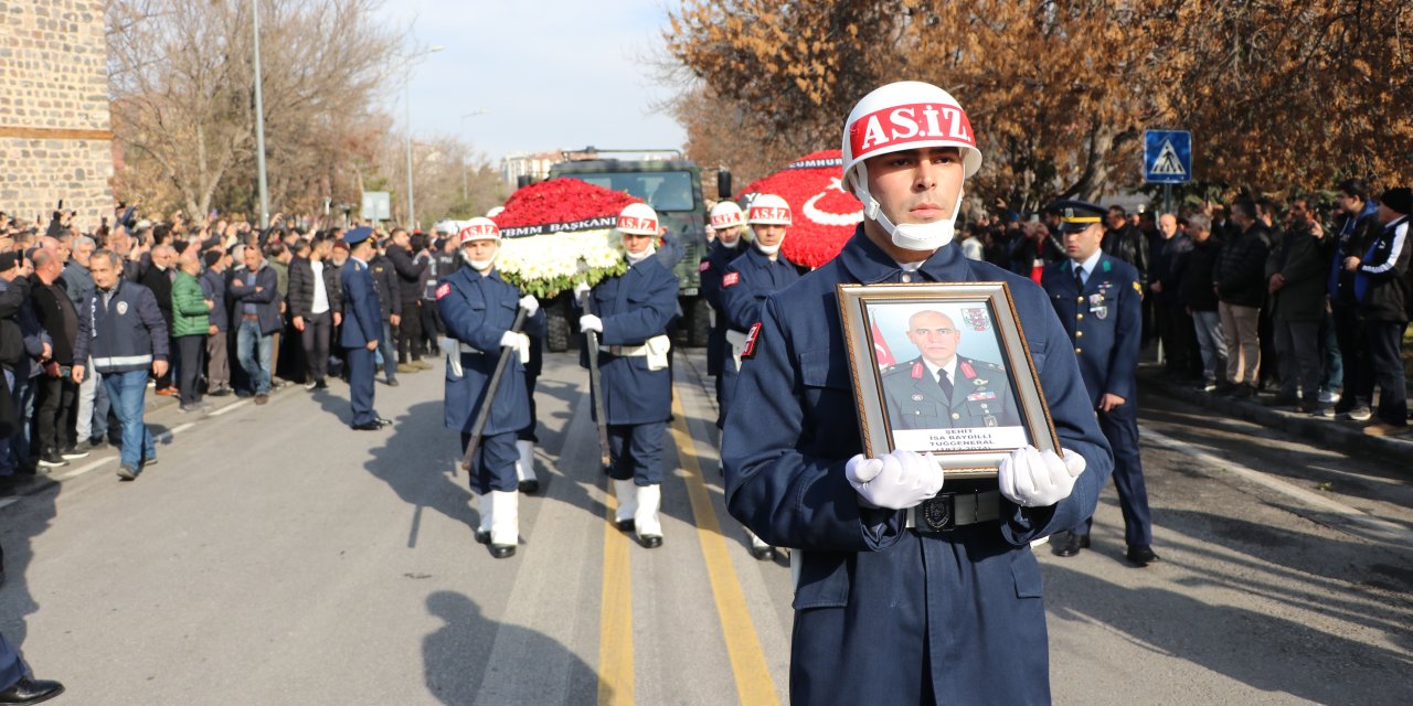 Şehit Tuğgeneral İsa Baydilli, memleketinde son yolculuğuna uğurlandı