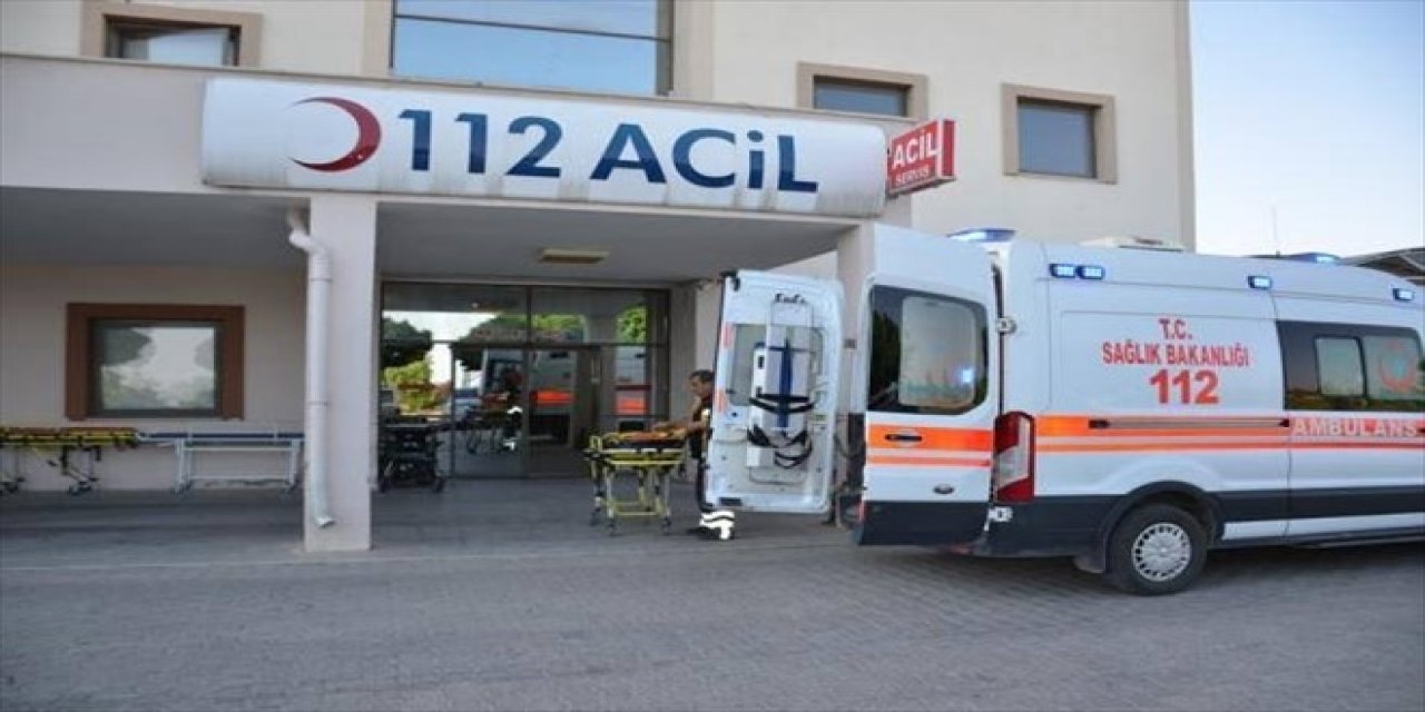 Adıyaman Besni'de iki otomobil çarpıştı: 5 yaralı