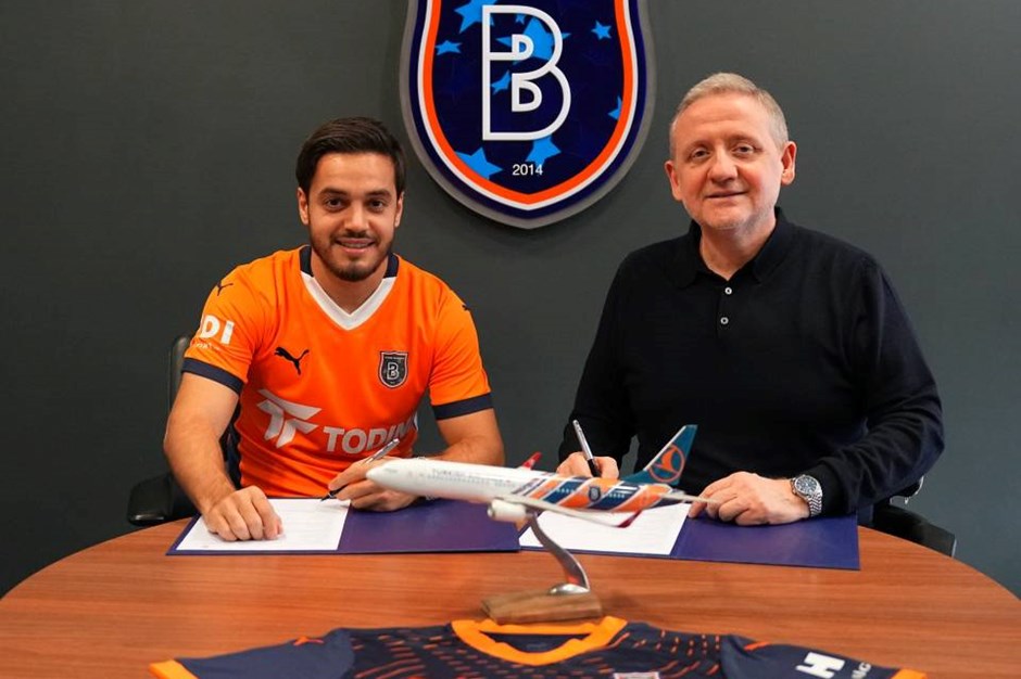 Yusuf Sarı resmen Başakşehir'de