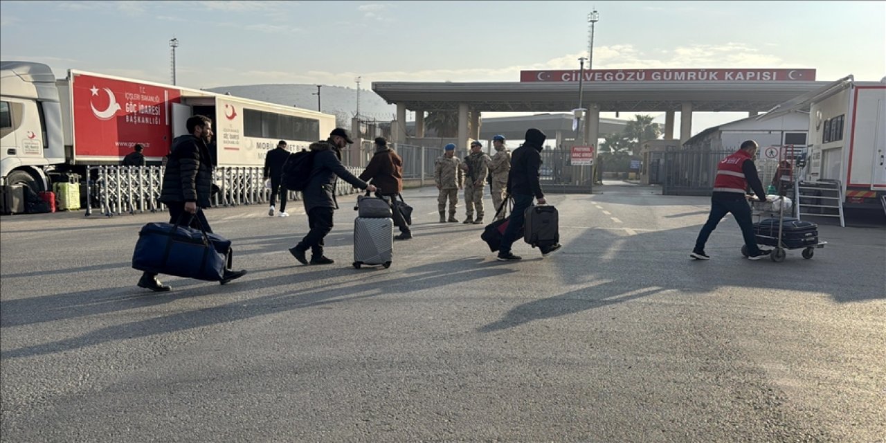 Suriyelilerin ülkelerine dönüşü sürüyor