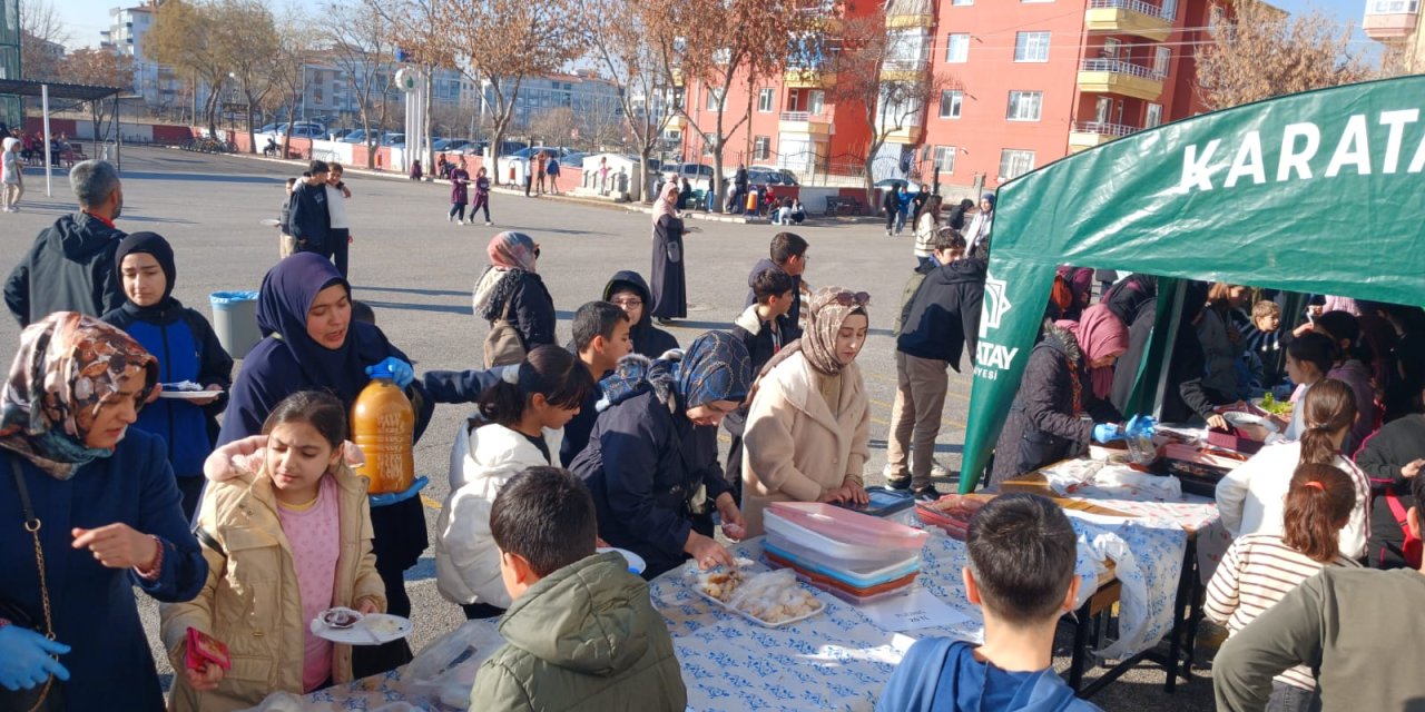 'Gazzeye Şefkat Eli' kermesi düzenlendi