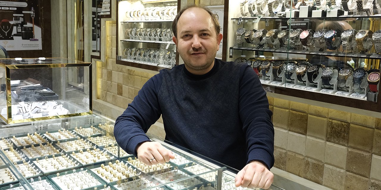 Elmalı Altın’dan Sevgiler Günü’ne hediyelerle dolu kampanya