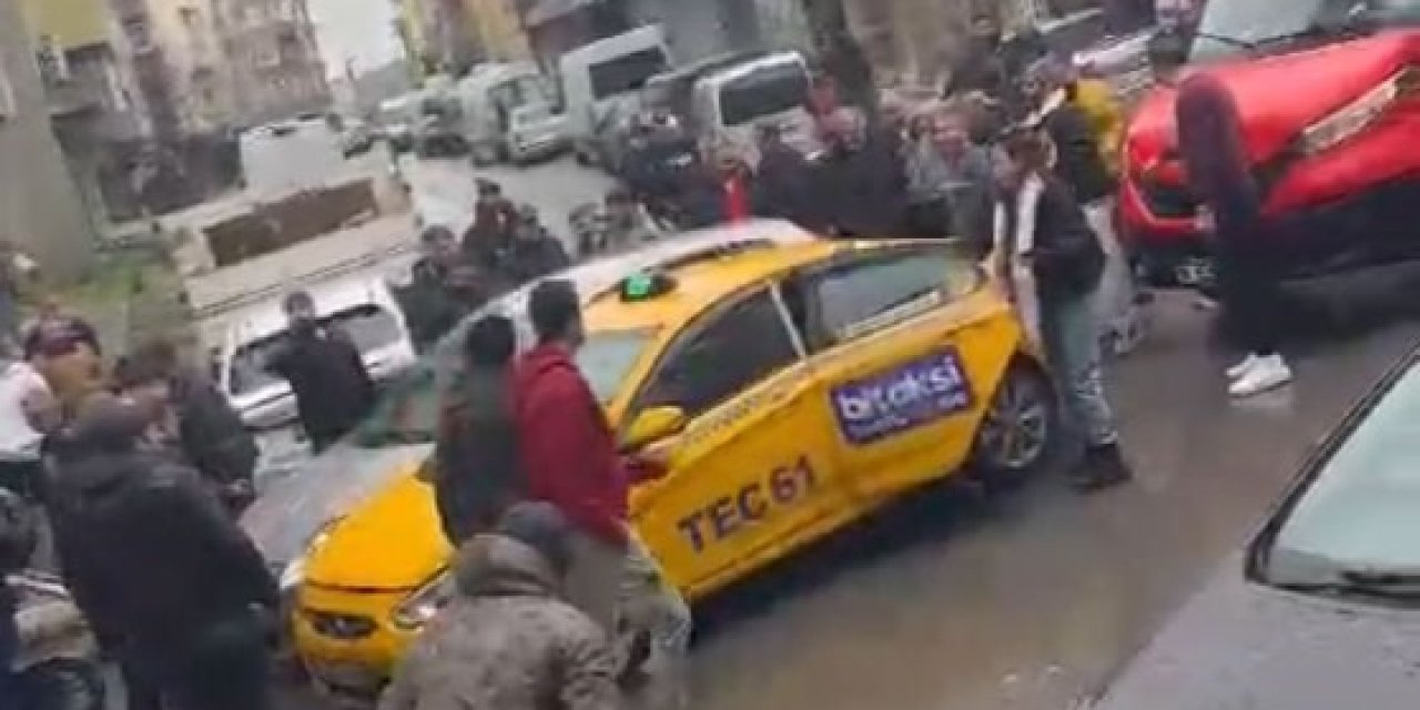 Dikiz aynasını kırdı, motosikletiyle ezildi