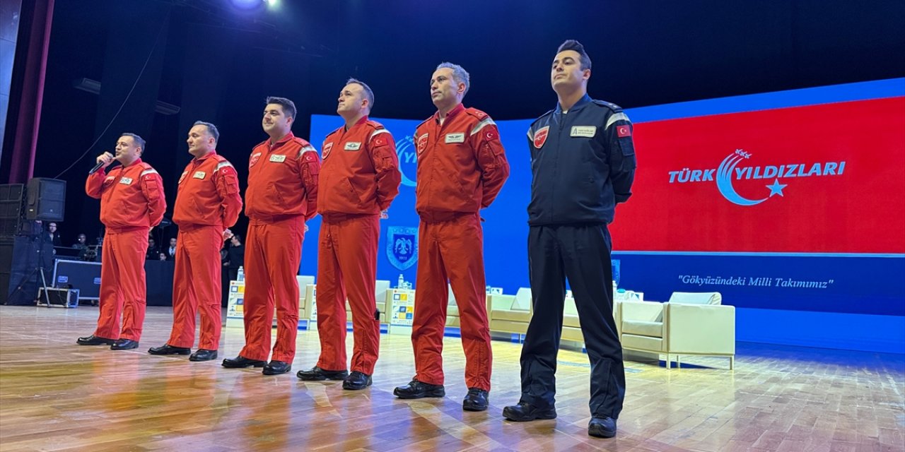 Türk Yıldızları ekibi, Konya'da gençlerle buluştu