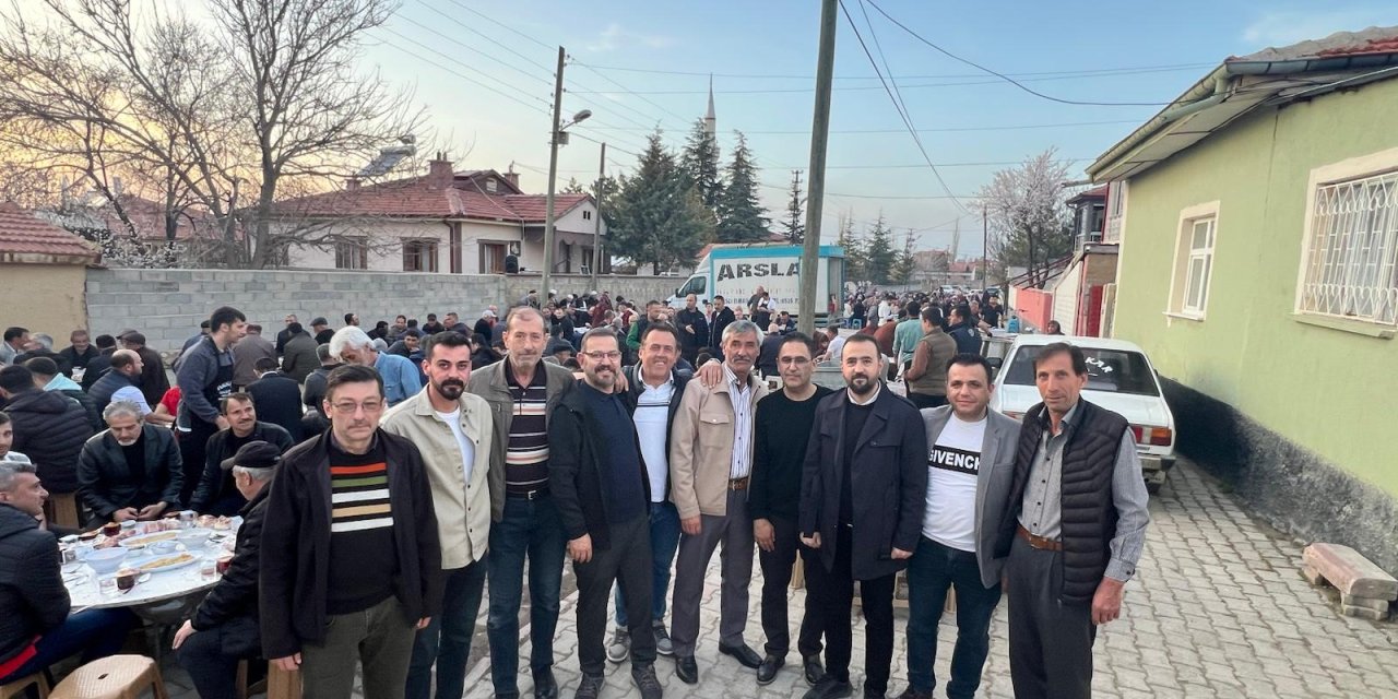 İnli mahallesi sakinleri geleneksel iftarda bir araya geldi