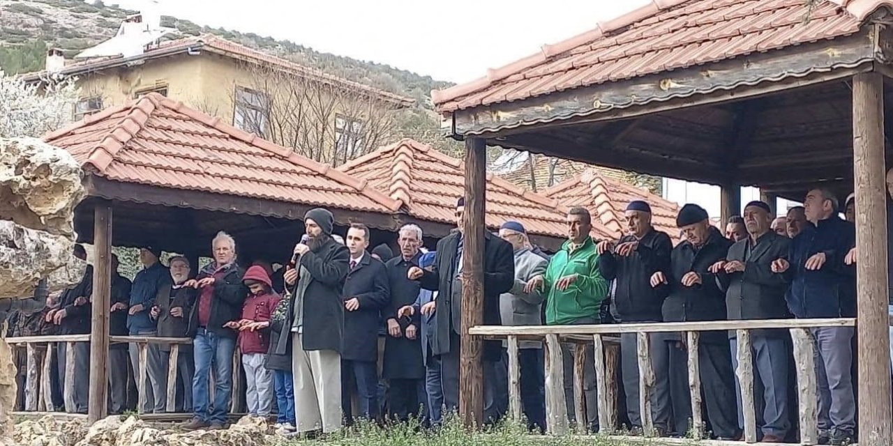 Konya'da eller semaya açıldı