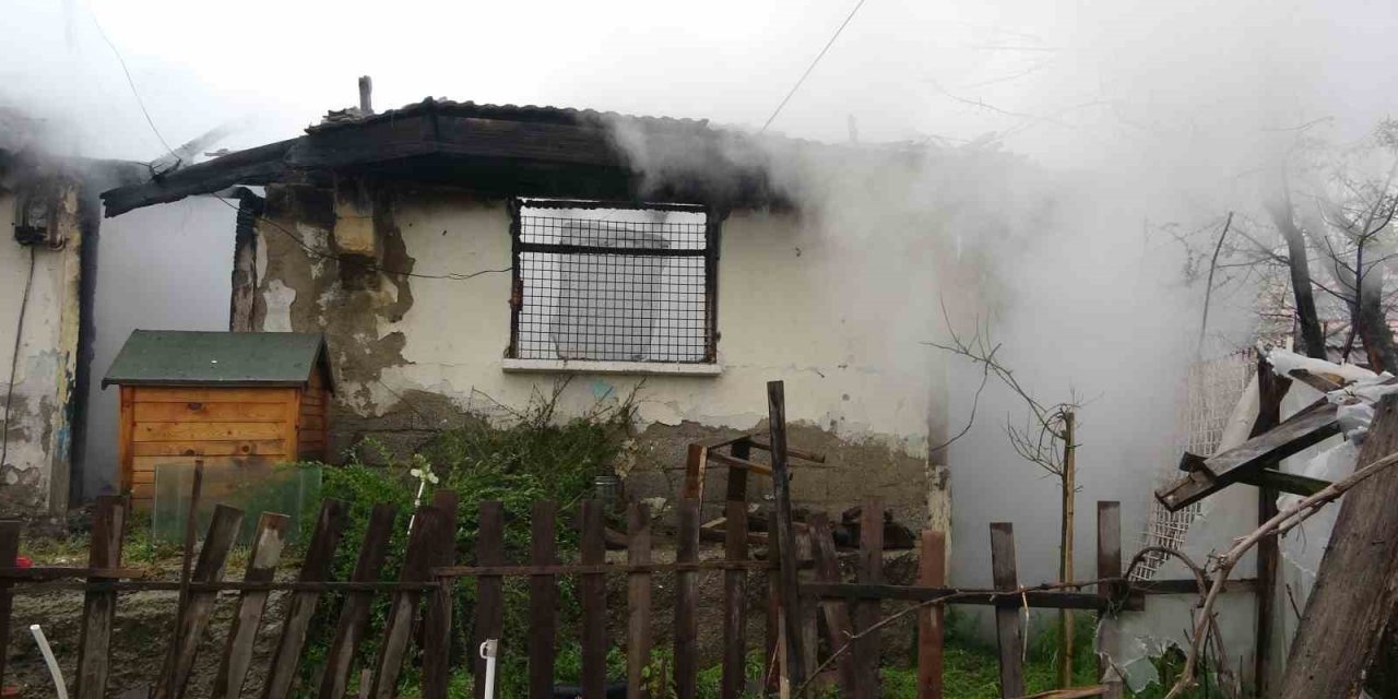 Evde yanmış ceset bulundu