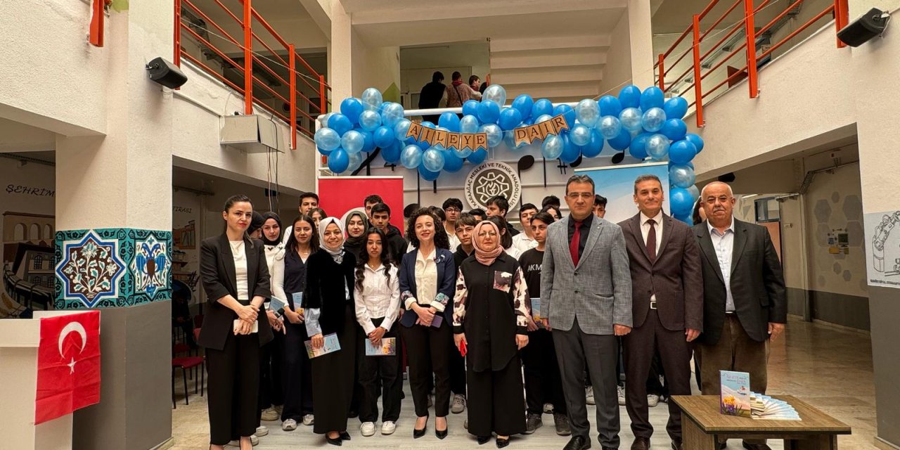 Genç kalemlerden aile yılına katkı