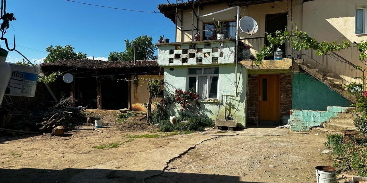 Baba-oğul arasındaki tartışma kanlı bitti: 1 ölü