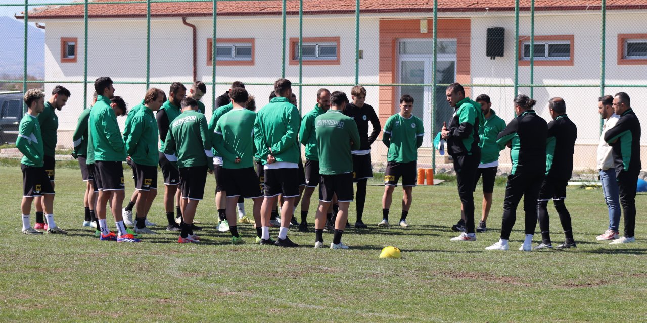 1922 Konyaspor karar maçında!