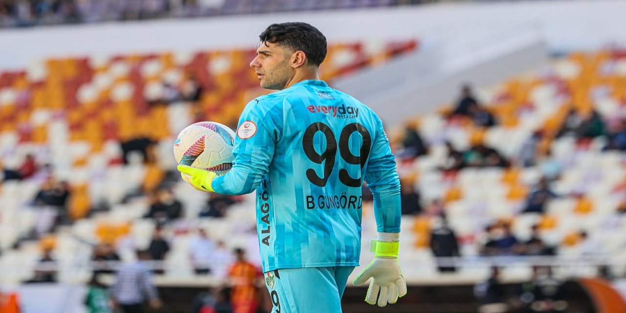 Konyasporlu Bahadır penaltı canavarı oldu!