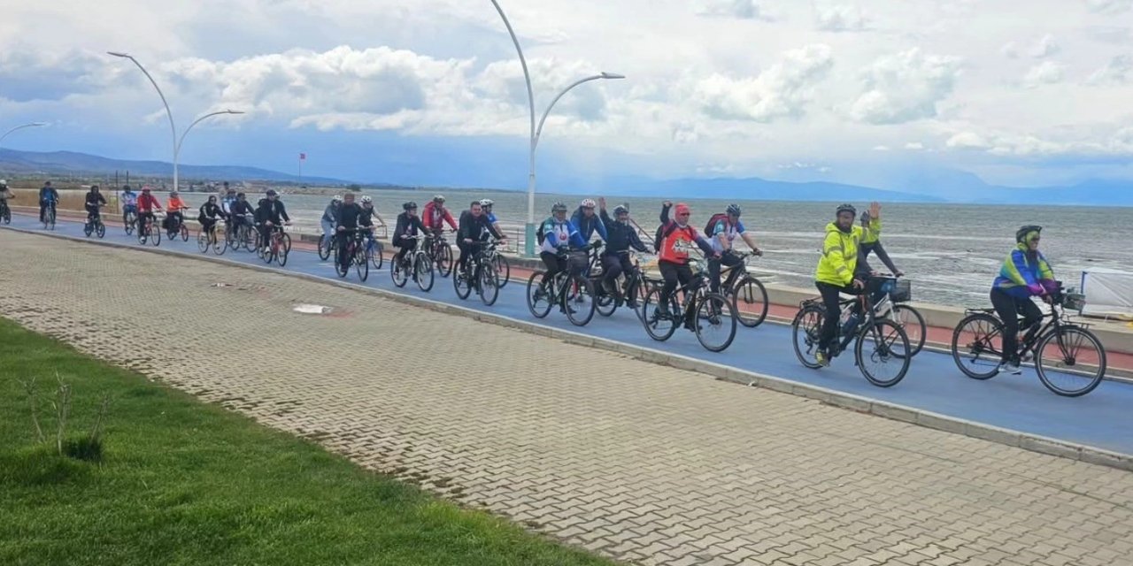 Beyşehir Gölü için pedal çevirdiler
