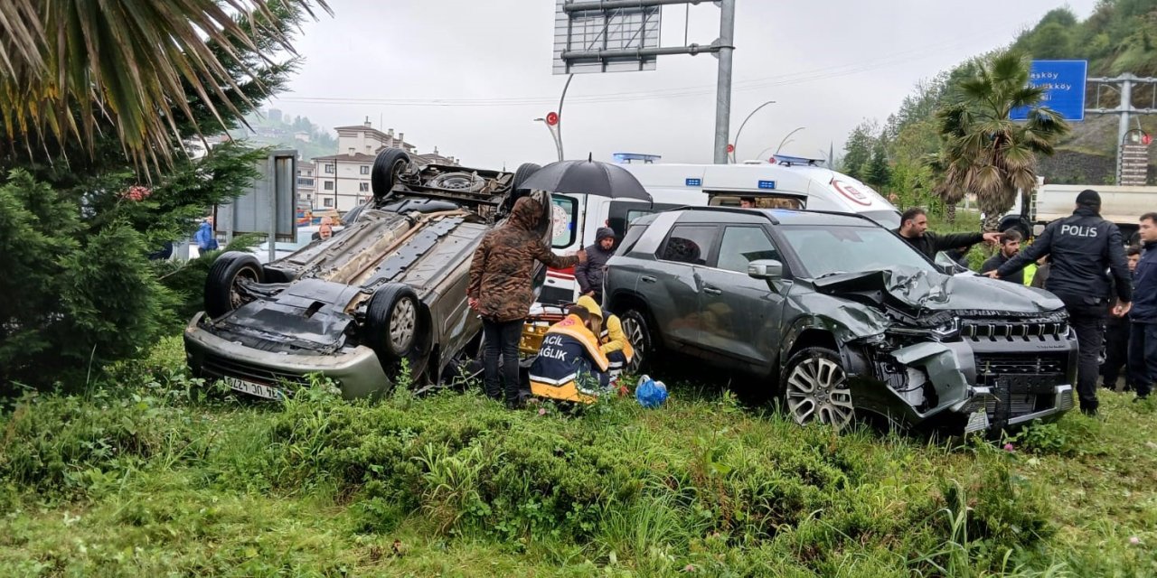Hafif ticareti araç ile cip çarpıştı! 1 ölü