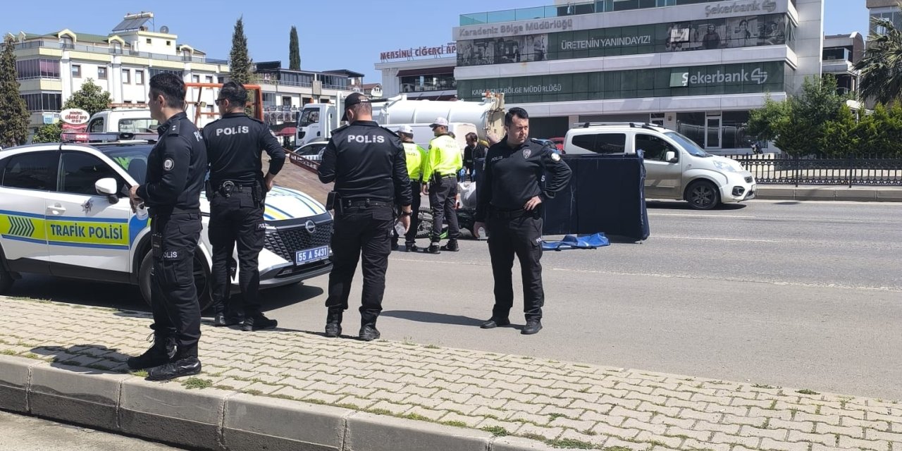 TIR’a çarpan motosikletin sürücüsü hayatını kaybetti