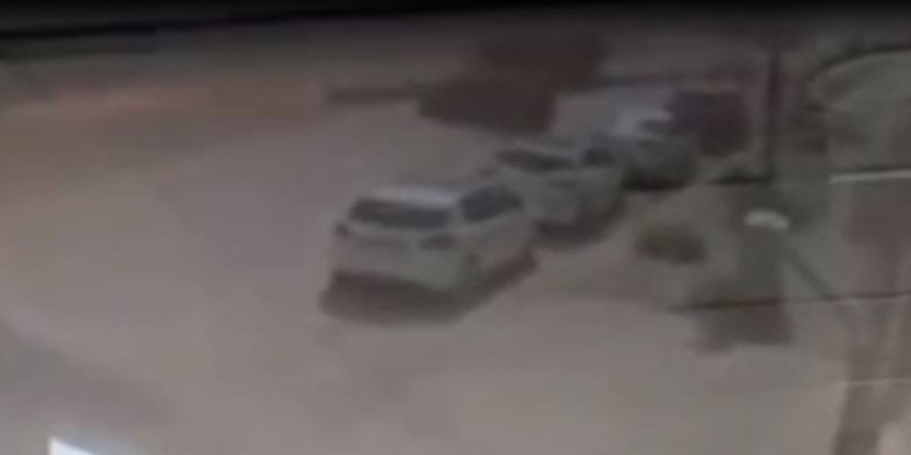 Gaziantep'te halk otobüsüne çarpan otomobildeki çifti ölüm ayırdı