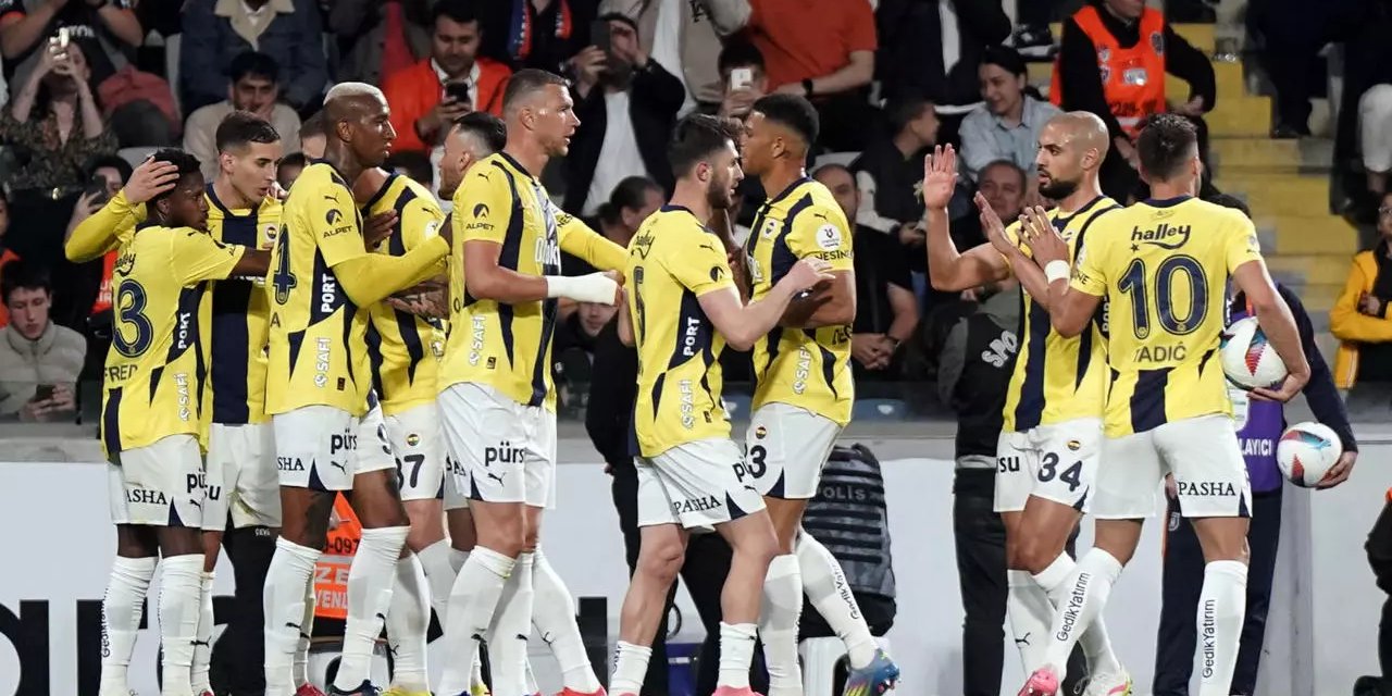 Sarı-Lacivertliler Başakşehir&#039;i 4-1 mağlup etti