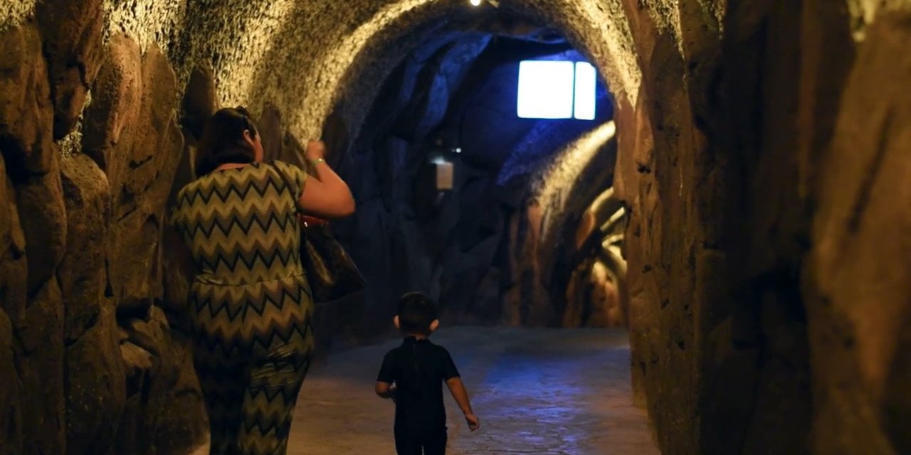 5 yıldızlı iki otelden falezlere gizli tünel