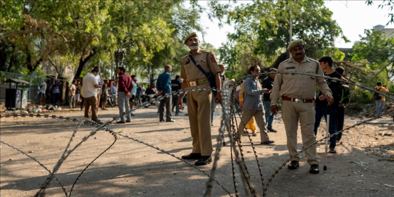 Pakistan ile Hindistan ateşkes ilan etti
