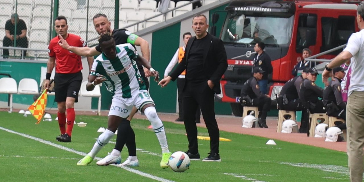 Konyaspor yerini değiştirmedi!