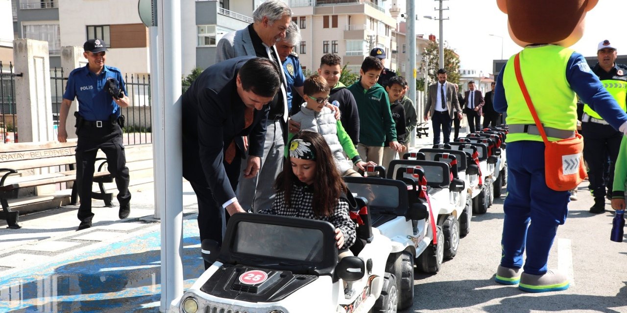 Karatay'da trafik kuralları bilinci aşılanıyor