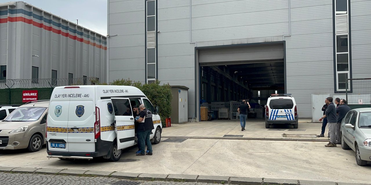 Vincin taşıdığı malzemenin altında kalan işçi öldü